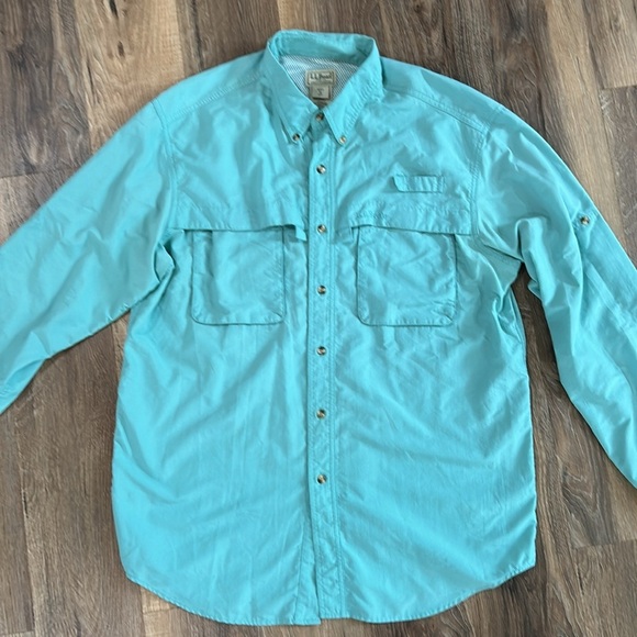 LL Bean Fishing Shirt Mens Medium Light Green Button Up Long Sleeve - Picture 2 of 12